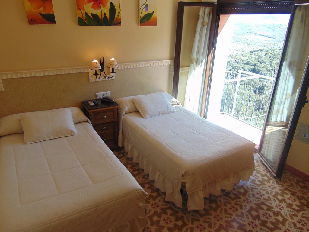 Sierra De Araceli Hotel 2*